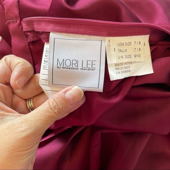 Mori Lee by Madeline Gardner Wine Burgundy Long A-Line Skirt Size 7/8 - Picture 5 of 6